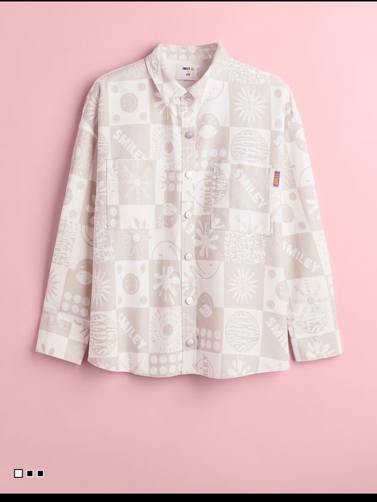 H&M Other - H&M SMILEY® Beige & White Patterned Button-Up Shirt